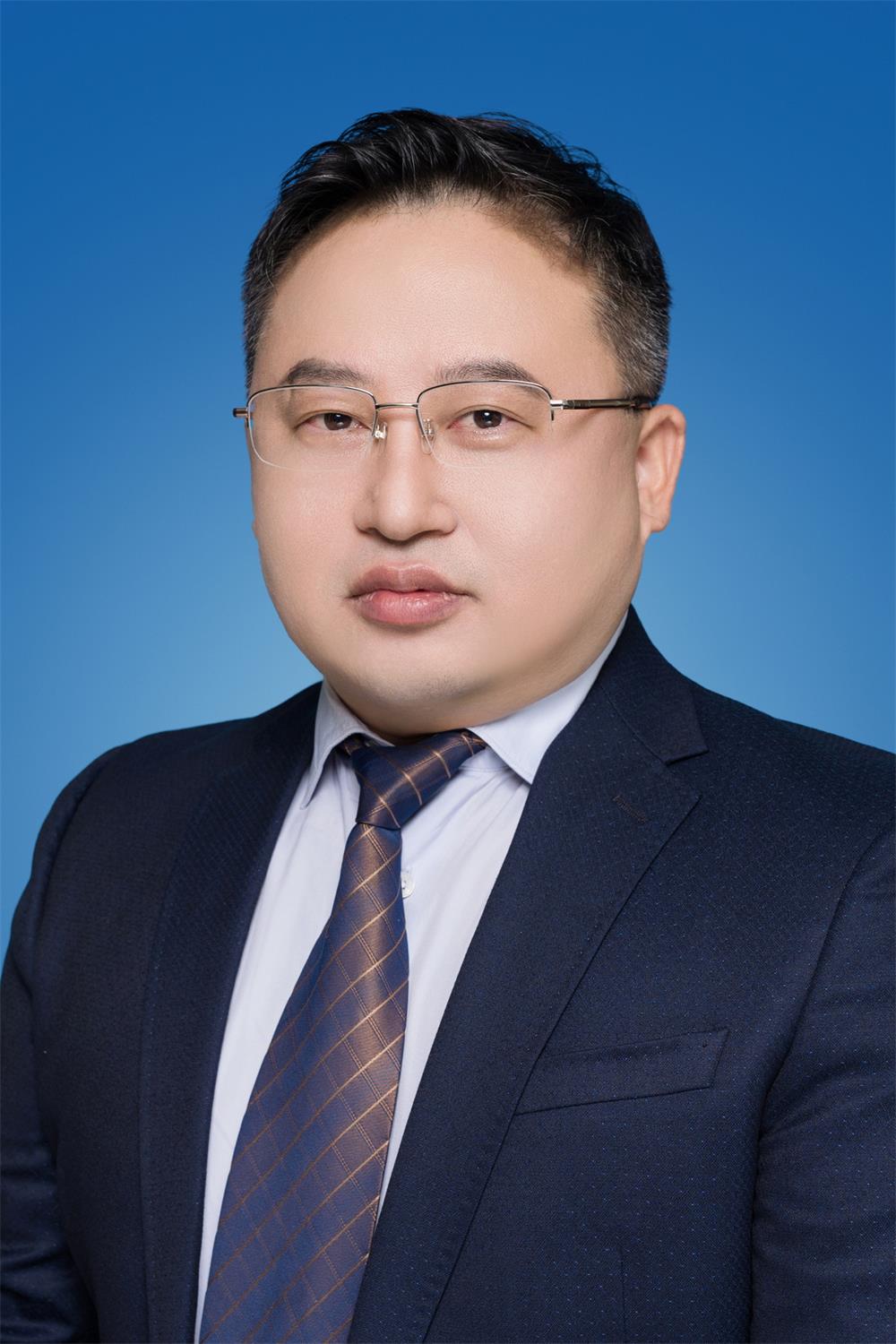 陈伟